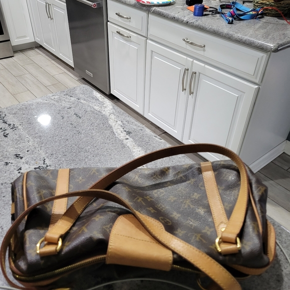 Louis Vuitton handbag - Picture 3 of 3